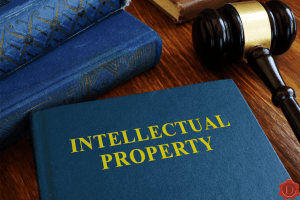 Titularidad de la Propiedad Intelectual: Qué Es y Quién Es el Dueño Legal